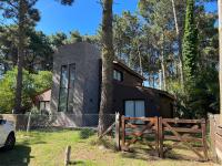 Green House Pinamar Naturaleza entre Bosque y la Playa - Bed and Breakfast Pinamar
