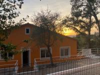 Orange Villa on the Cote d'Azur 6BR 11pax AC Private Heated Pool BBQ Mountain View - B&B Cagnes-sur-Mer