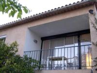 Appartement EST classé 3 étoiles au 1er étage d'une maison avec jardin dans un quartier calme - B&B Cavalaire-sur-Mer