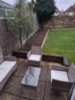 Essella House Ashford with Driveway in Secure neighbourhood - Chambres d'hôtes Kent