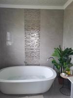 Caribbean Estates Villa Raiya- First choice !!! 4 bedrooms with ensuite bathrooms - Chambres d'hôtes Port Edward