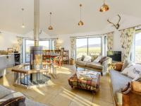 B&B Knockandhu - 4 Bed in The Cairngorms 80298 - Bed and Breakfast Knockandhu