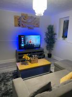 B&B Leavesden Green - Watford Cozy Full Home W Parking - Perfect for Harry Potter Studios! - Bed and Breakfast Leavesden Green