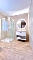 Zweibettzimmer mit eigenem Bad