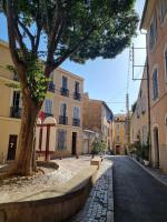 Studio le RED SOFA, cœur de ville - B&B La Ciotat
