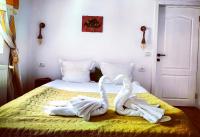 B&B Șimon - Voinescu House - Natural Living & Eating - Bed and Breakfast Șimon