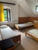 Vierbettzimmer mit Gemeinschaftsbad