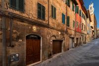 Siena - Stylish loft near Piazza del Campo! - B&B