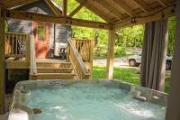 Meg Cabin Tiny Rustic Comfort On Lookout Mtn - B&B Chattanooga