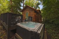 Papa Cabin Tiny Log Home Comfort In Rustic Bliss - B&B Chattanooga