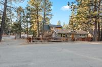 Green Pines Lake Retreat Walk to Lake - B&B Big Bear Lake