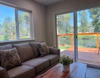 Deluxe Cabin 5 - Rogue River Resort - B&B Grants Pass
