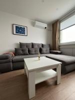Elegant Escape apartment III - free parking, easy access to City Center - B&B Bratislava