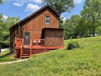 B&B Morehead - Lofty Musky Cabin near Cave Run - Bed and Breakfast Morehead