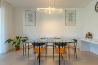 IMPERIAL of LUGANO 3 with a lake view behind the station and 10 min from the lake of Lugano - B&B Lugano