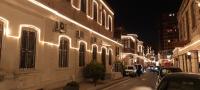 Spacious Apartment in Center, near Nizami st, Fountain Square and Sahil Metro Station - Chambres d'hôtes Bakou