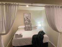Elliston Cottage North Hobart x 2 - B&B