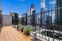 Family Friendly Getaway on Flinders Street - B&B Melbourne