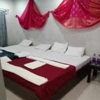 Butterflyi guest house - near Kashi Vishwanath temple - Booking will be confirmed after advance only - Bed and Breakfast Benares