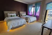 Tweepersoonskamer met 2 Aparte Bedden en Balkon