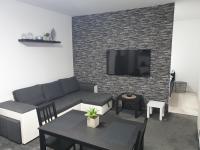 Camera Matrimoniale con Vista Giardino