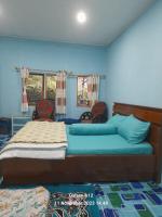 Homestay Subarda Kamar Wine - B&B