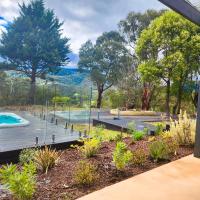 B&B Chum Creek - Savvanah Farmstay family friendly home with stunning views and spa - Bed and Breakfast Chum Creek