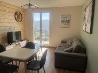 Appartement 3 pièces avec balcon, WiFi, parking, proche station, Les Angles - FR-1-593-103 - B&B