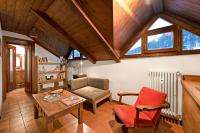 B&B Claviere - Appartamento La Fontaine Ski In Ski Out - Happy Rentals - Bed and Breakfast Claviere