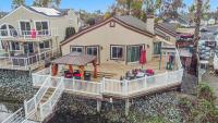 Lakefront Gem: Private Dock - B&B Discovery Bay