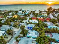 Pure Beach - B&B Holmes Beach