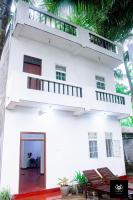 BAWANS VILLA Holiday Home for Family or Group - Chambres d’hôtes Hikkaduwa