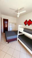 Apartamento Praia Grande Ubatuba 100 metros da praia ótima localização - Chambres d'hôtes Ubatuba