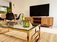 Lovely 1BR Apartment - Free Parking - B&B Melbourne