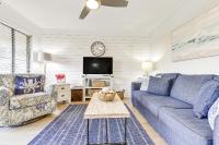 Partial Ocean View: Hilton Head Island Condo! - Bed and Breakfast Hilton Head