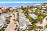 Two Sisters - B&B Holmes Beach