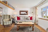 B&B Penally - The Cwtch Apartment - Sea Views Walk to Beach - Bed and Breakfast Penally