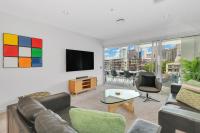 B&B Auckland - QV Apartment Overlooking the Viaduct (1137) - Bed and Breakfast Auckland