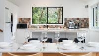 'Bouddi Bush and Bay Retreat' by HolidayCo - Chambres d’hôtes Kilgra
