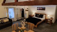 Deluxe Double Room with Shower