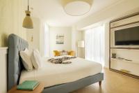 Small One-Bedroom Apartment with Terrace