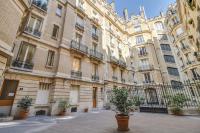 Séjours Parisiens / Suite Belle Courcelles / 4* - B&B Parigi