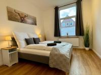 Charmante Altbauwohnung an der Kesselschleuse 1 - B&B Emden