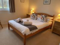 The Cottage, overlooking Loch Fyne - B&B Cairndow