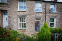 B&B Kendal - Meadow View - Cosy townhouse with patio garden & parking - Bed and Breakfast Kendal