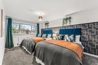 Elegant Retreat in Cheltenham - Garden & Parking Included - Chambres d'hôtes Cheltenham