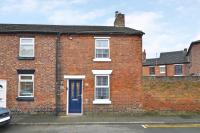 Chapel House by YourStays - Two bed cottage in Market Town of Sandbach, high end finish - B&B