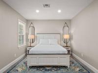 Beautiful 3 Bedroom Home - B&B Lake Charles