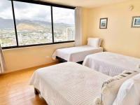 Penthouse Waikiki Panorama Ocean/Mountain Views - B&B Honolulu