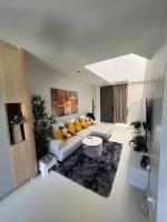 Таунхаус в центре Острова - Ferienwohnung